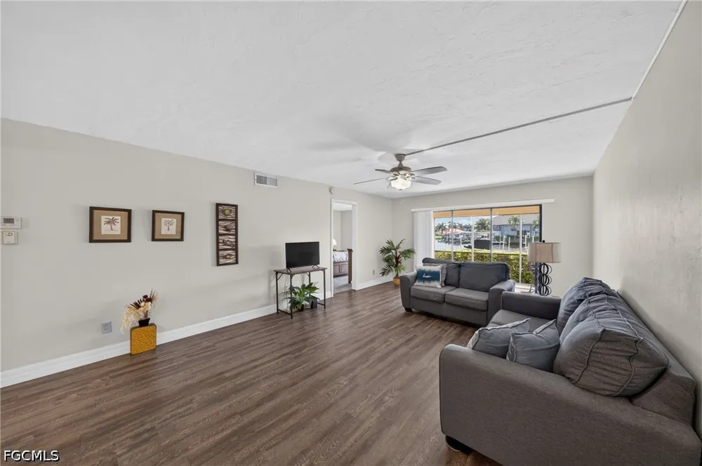 SE 17th Place #103 Cape Coral, FL 33904