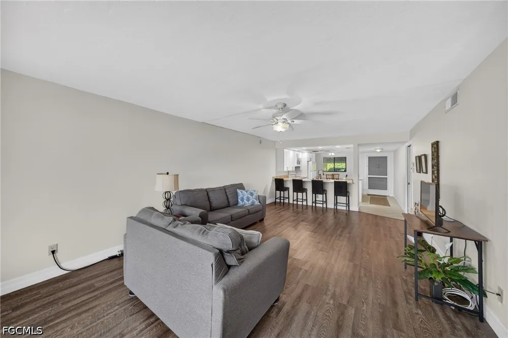 SE 17th Place #103 Cape Coral, FL 33904