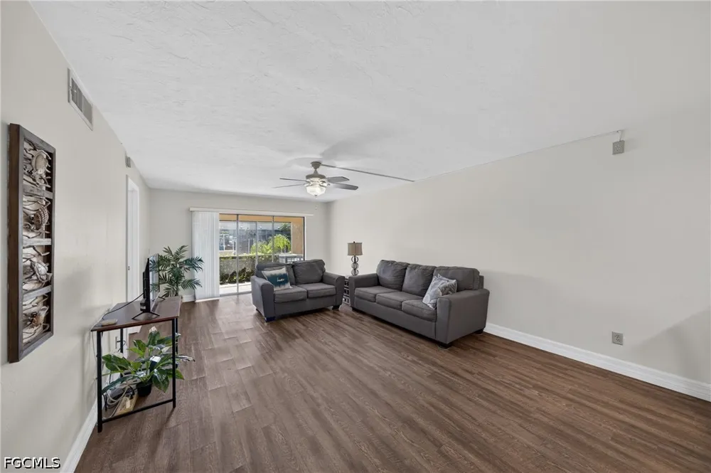 SE 17th Place #103 Cape Coral, FL 33904