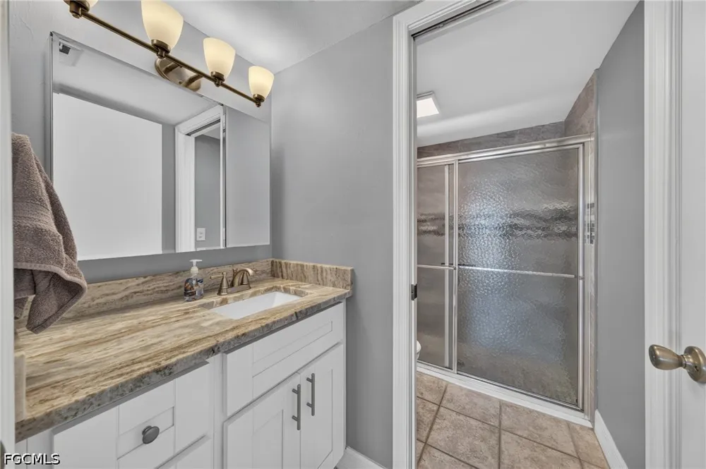 SE 17th Place #103 Cape Coral, FL 33904