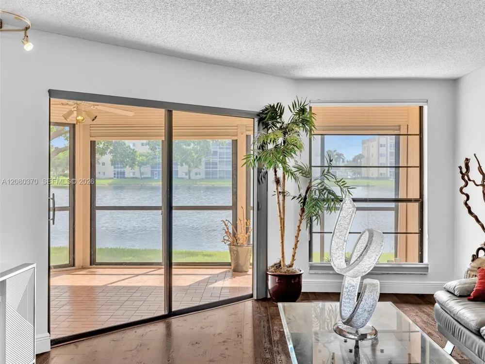 7518 Fairfax Dr #110 Tamarac, FL 33321