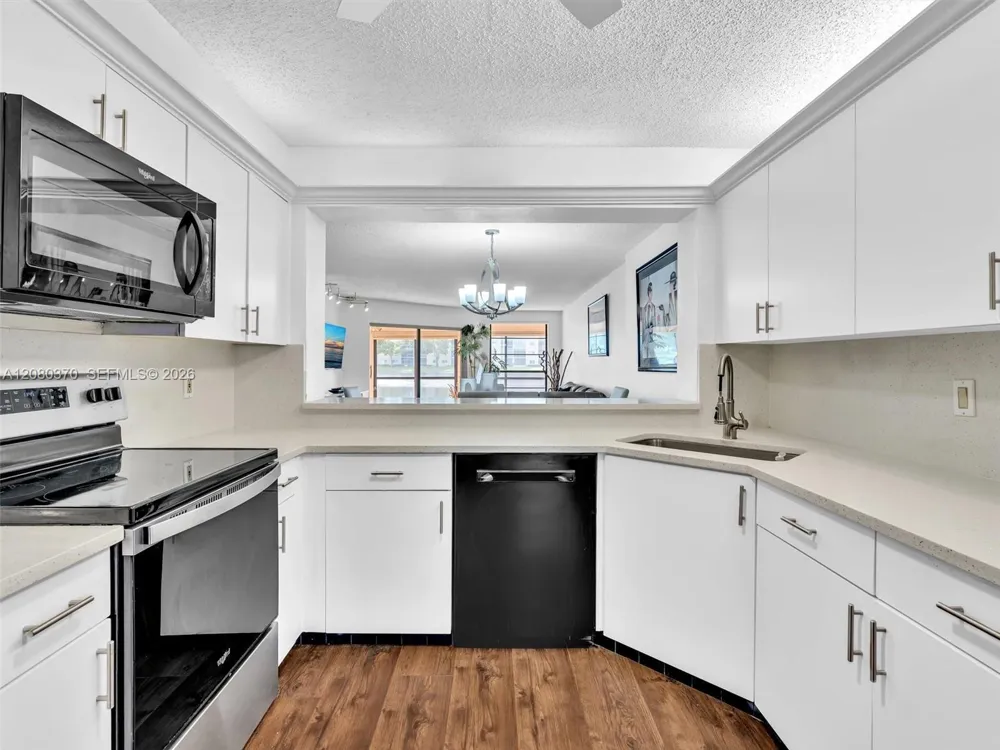 7518 Fairfax Dr #110 Tamarac, FL 33321