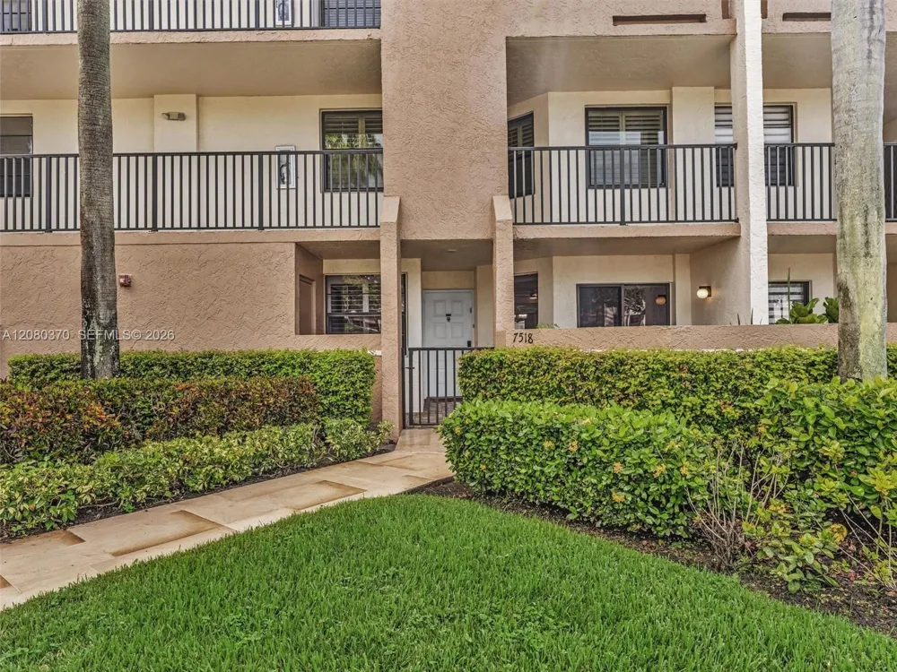 7518 Fairfax Dr #110 Tamarac, FL 33321