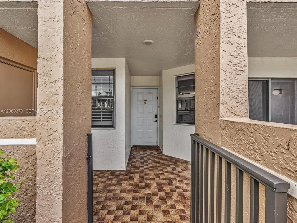 7518 Fairfax Dr #110 Tamarac, FL 33321