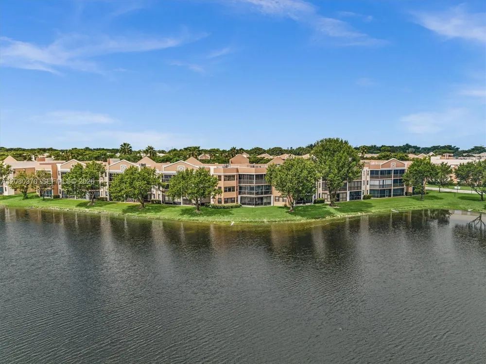 7518 Fairfax Dr #110 Tamarac, FL 33321