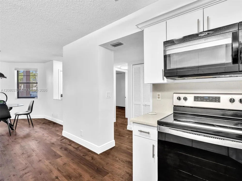 7518 Fairfax Dr #110 Tamarac, FL 33321