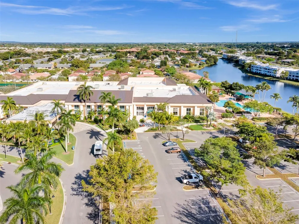 7518 Fairfax Dr #110 Tamarac, FL 33321