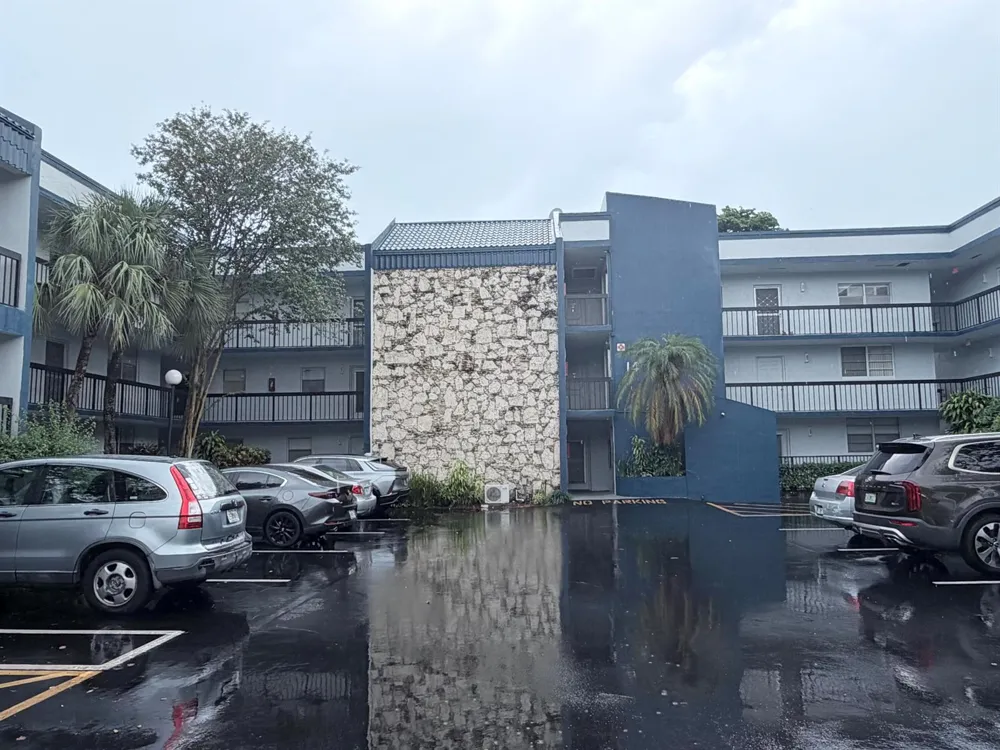 3090 HOLIDAY SPRINGS BOULEVARD #105 Margate, FL 33063