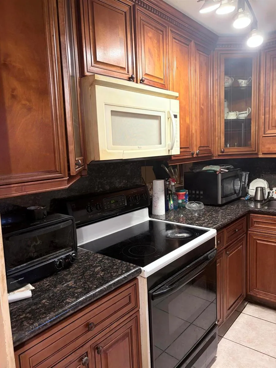 3090 HOLIDAY SPRINGS BOULEVARD #105 Margate, FL 33063