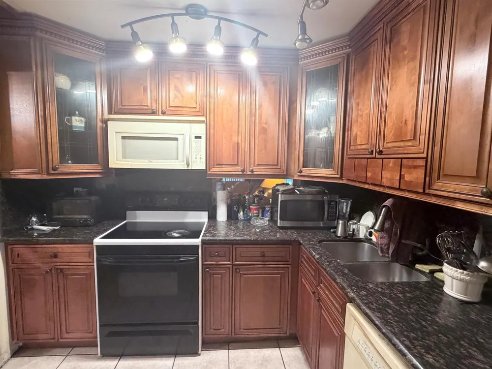 3090 HOLIDAY SPRINGS BOULEVARD #105 Margate, FL 33063