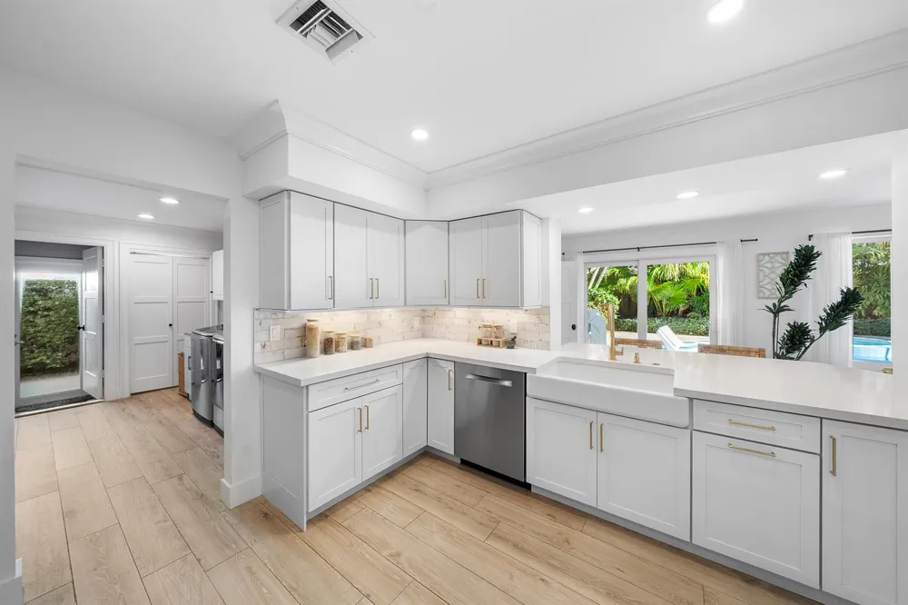 2641 NE 52nd Street Lighthouse Point, FL 33064