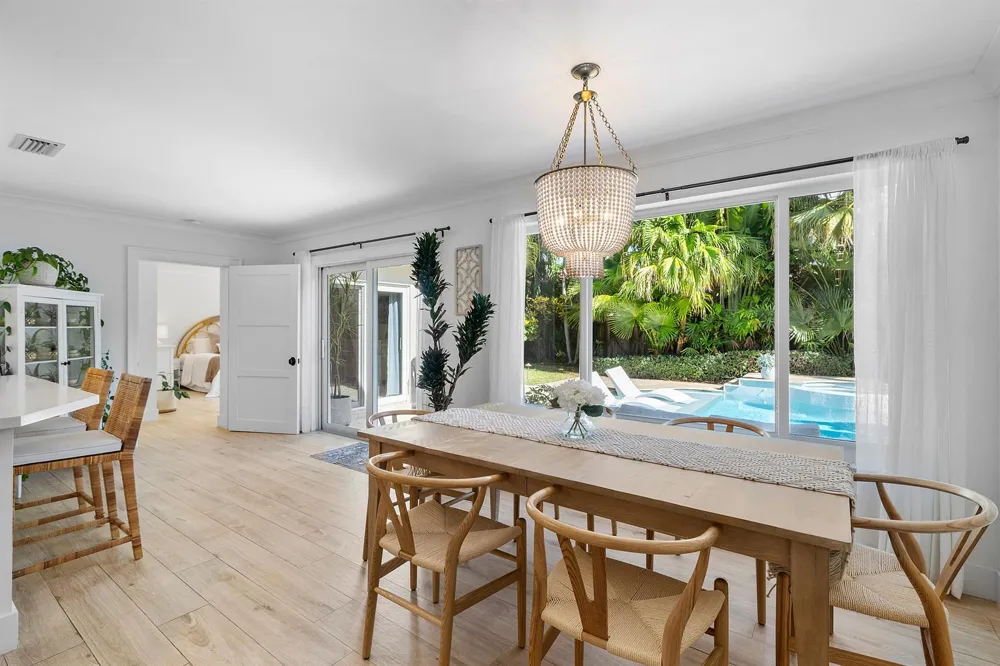 2641 NE 52nd Street Lighthouse Point, FL 33064
