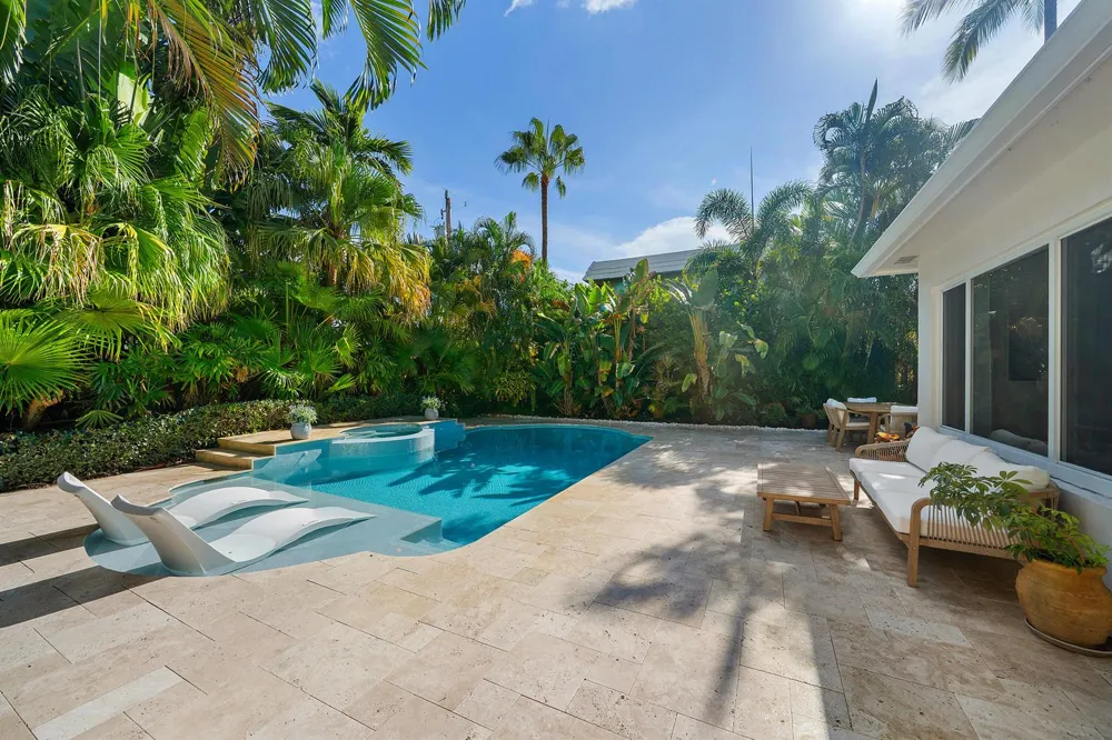 2641 NE 52nd Street Lighthouse Point, FL 33064