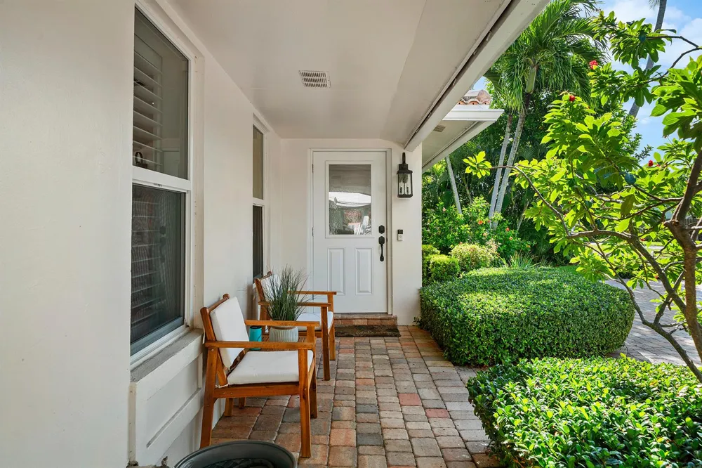2641 NE 52nd Street Lighthouse Point, FL 33064