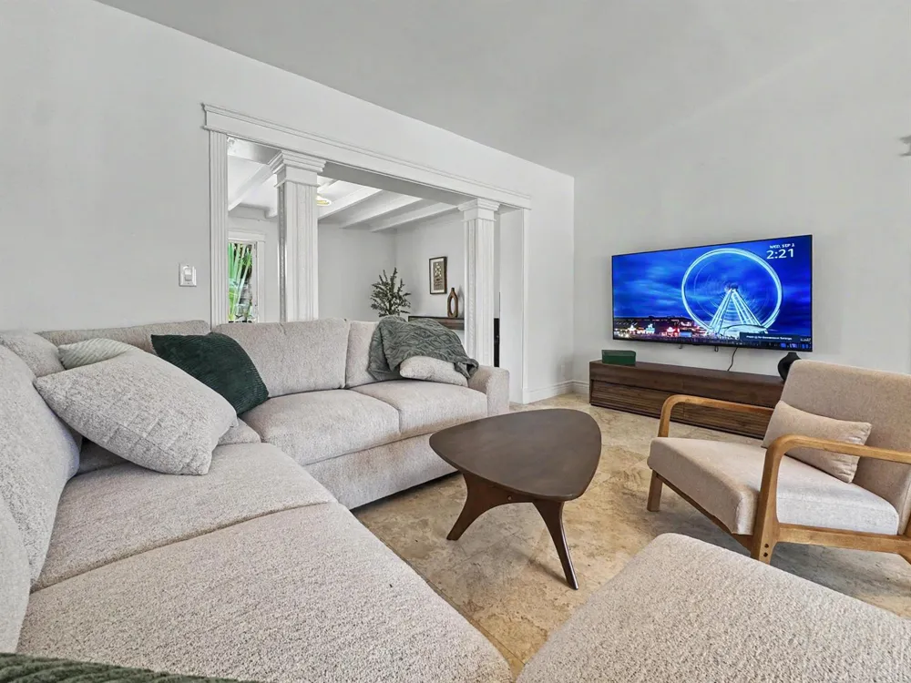 2836 NW 11TH AVENUE Wilton Manors, FL 33311
