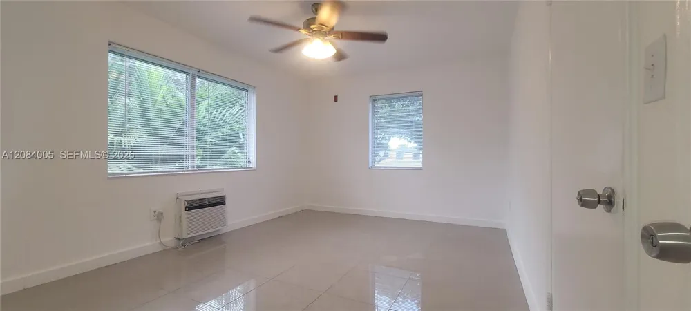 2615 SW 22nd Ave #17 Miami, FL 33133