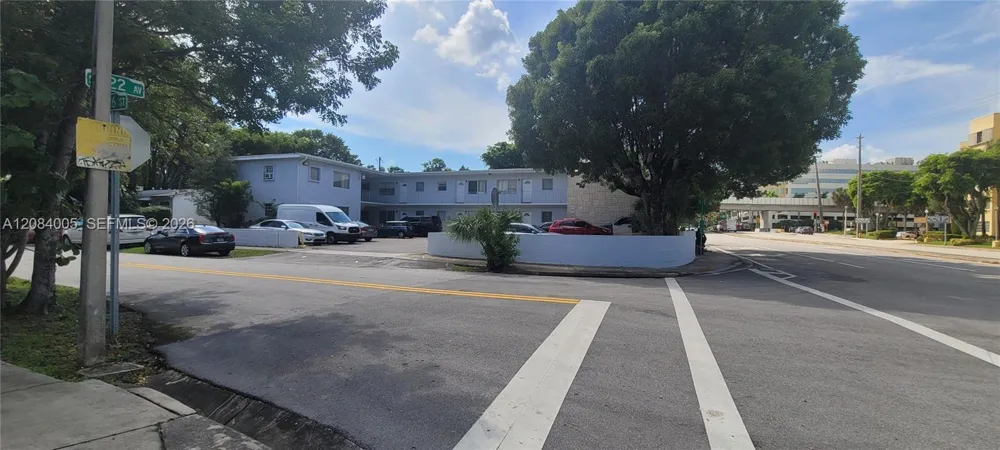 2615 SW 22nd Ave #17 Miami, FL 33133