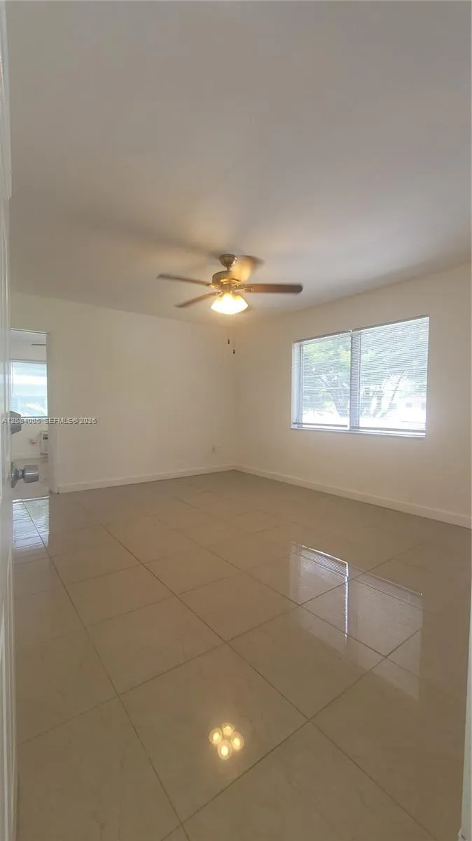 2615 SW 22nd Ave #17 Miami, FL 33133