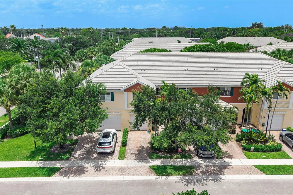 7783 DEERCREEK COURT Davie, FL 33328