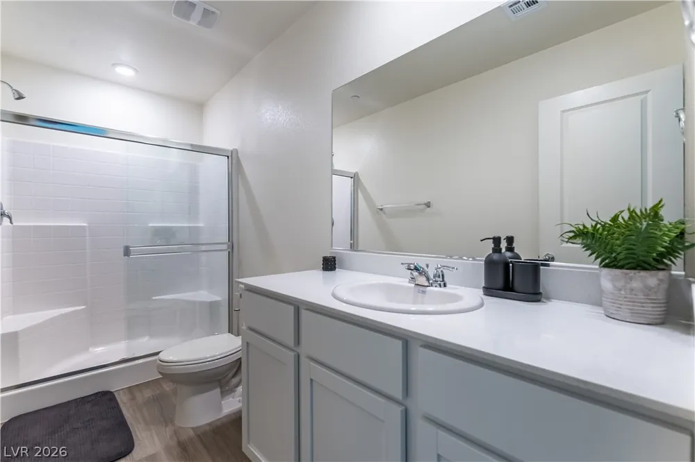 6168 Aster Garden Street North Las Vegas, NV 89081