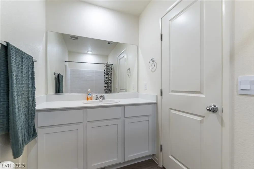 6168 Aster Garden Street North Las Vegas, NV 89081