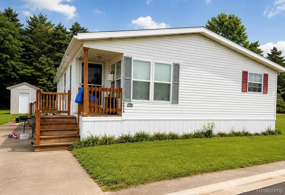 6834 Olivia Lane Lot 10 North Branch Village, MI 48461