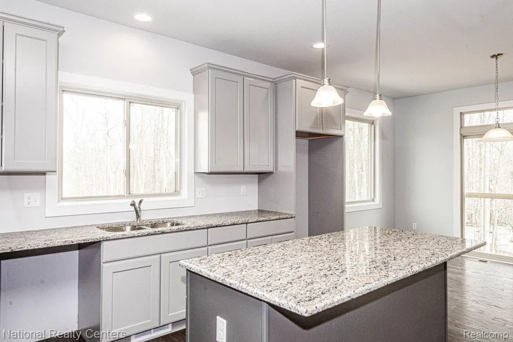 920 Timberbrook Lane Oxford Charter Township, MI 48371