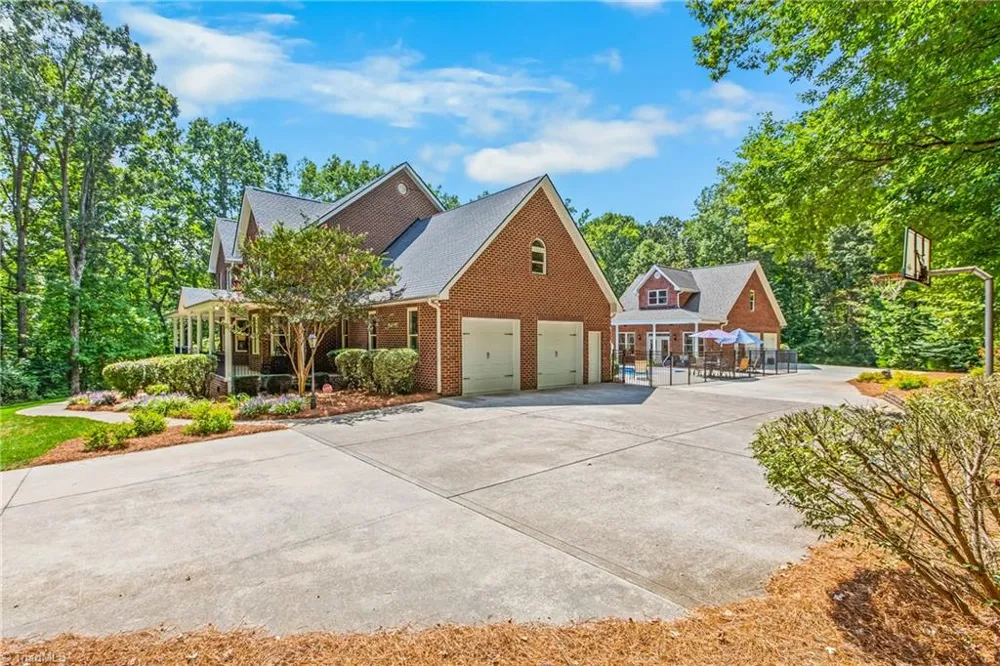 370 Rabbit Farm Trail Advance, NC 27006