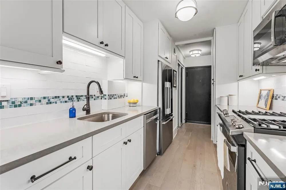 530 Valley Montclair, NJ 07043