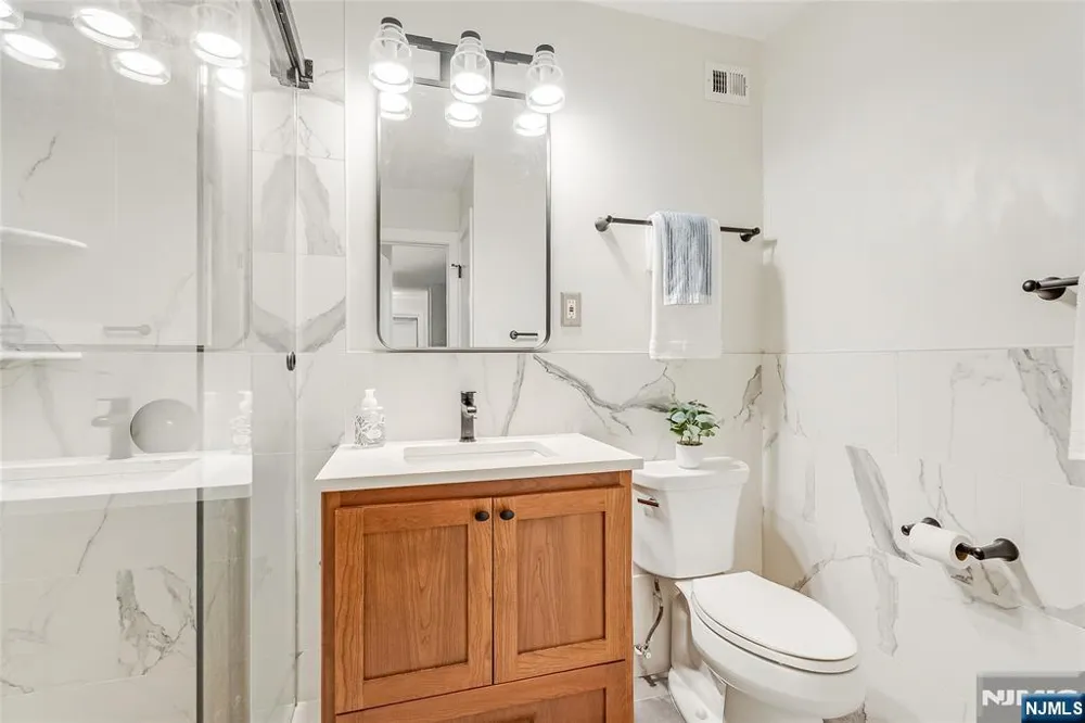 530 Valley Montclair, NJ 07043