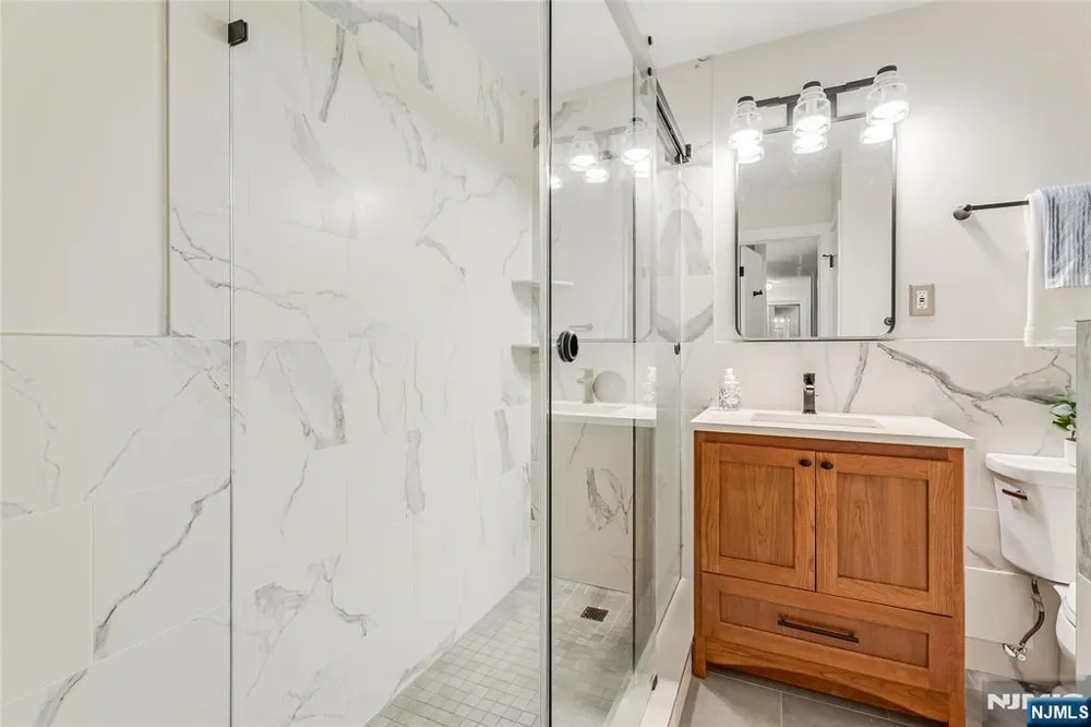 530 Valley Montclair, NJ 07043