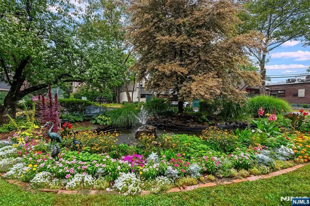 530 Valley Montclair, NJ 07043