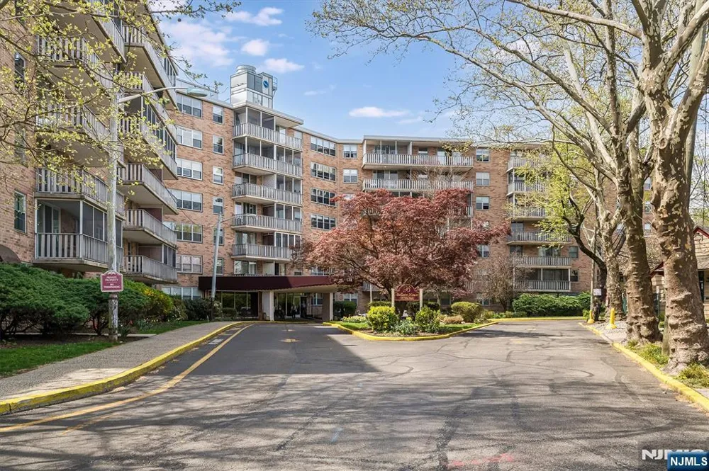 530 Valley Montclair, NJ 07043