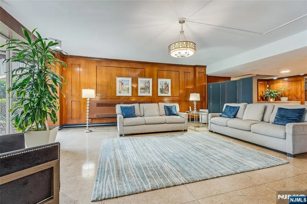 530 Valley Montclair, NJ 07043