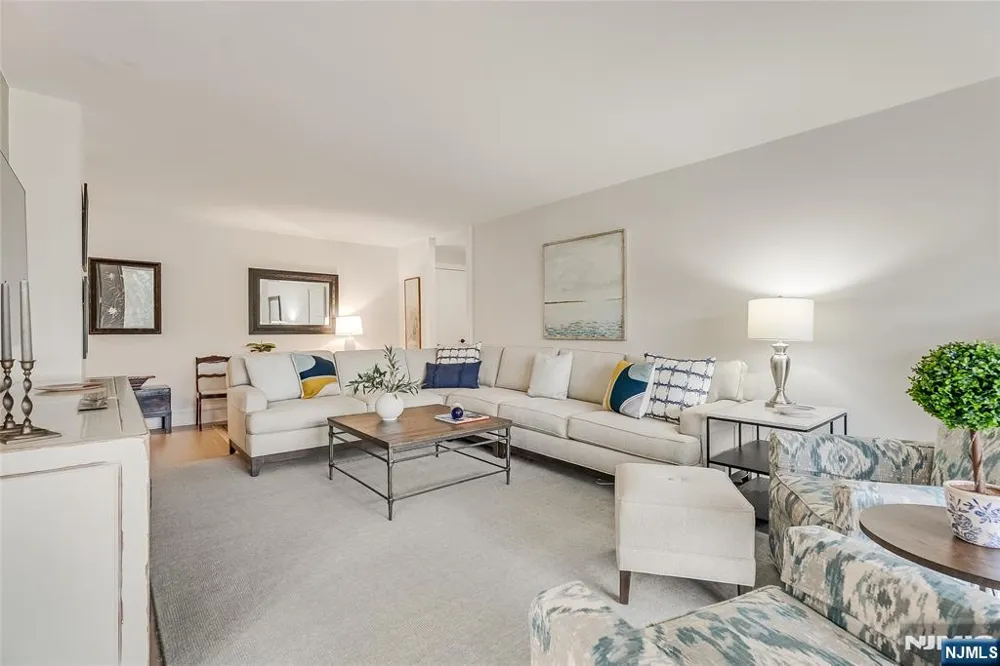 530 Valley Montclair, NJ 07043