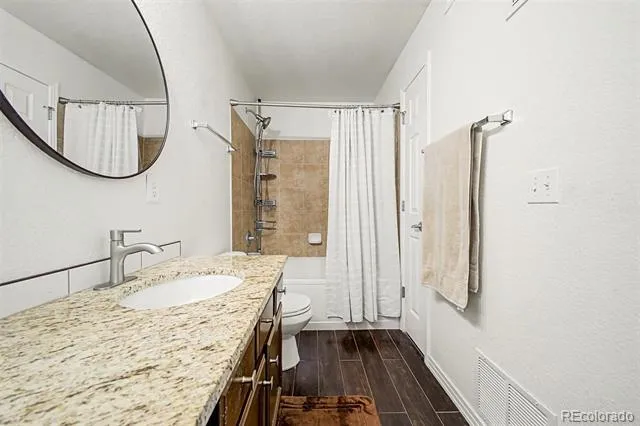 9489 Ashbury Circle #202 Parker, CO 80134