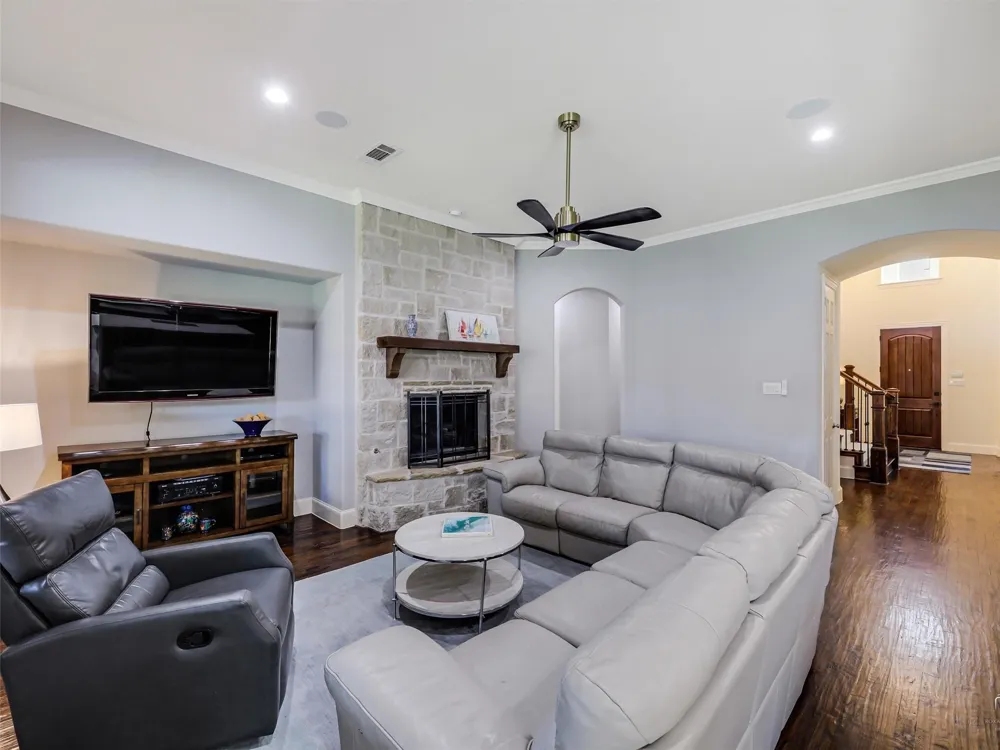 8841 Sutton Drive Frisco, TX 75035