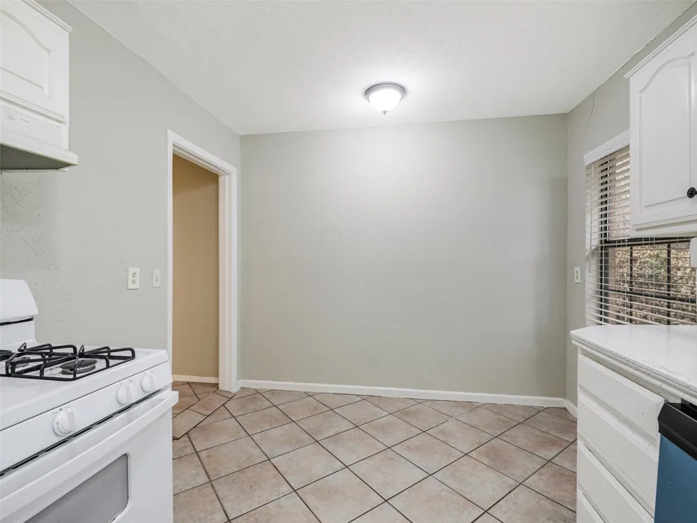 10747 SandAlwood Drive Dallas, TX 75228
