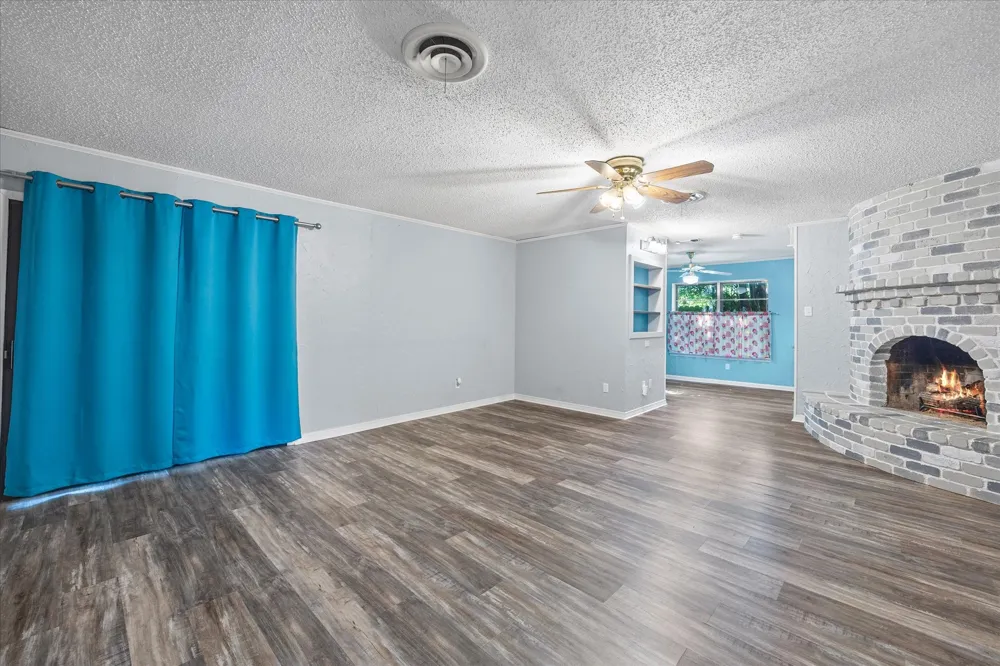 2308 Royal Lane Greenville, TX 75402