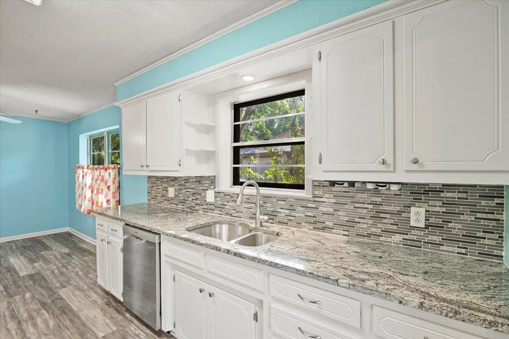 2308 Royal Lane Greenville, TX 75402