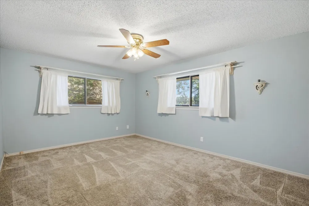 2308 Royal Lane Greenville, TX 75402