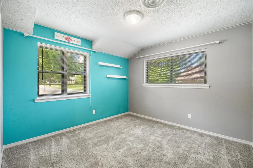 2308 Royal Lane Greenville, TX 75402