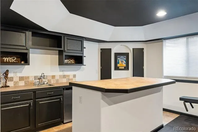 10182 Knoll Circle Littleton, CO 80130