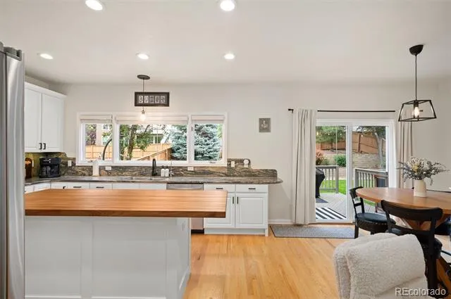 10182 Knoll Circle Littleton, CO 80130