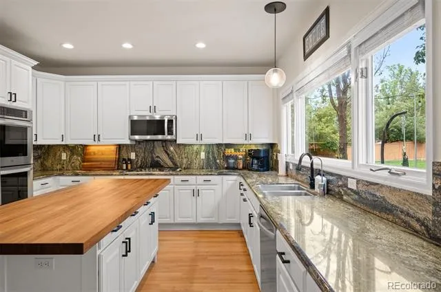 10182 Knoll Circle Littleton, CO 80130