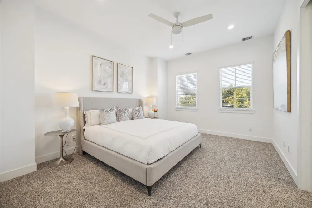 845 Elkhart Street #B Houston, TX 77091