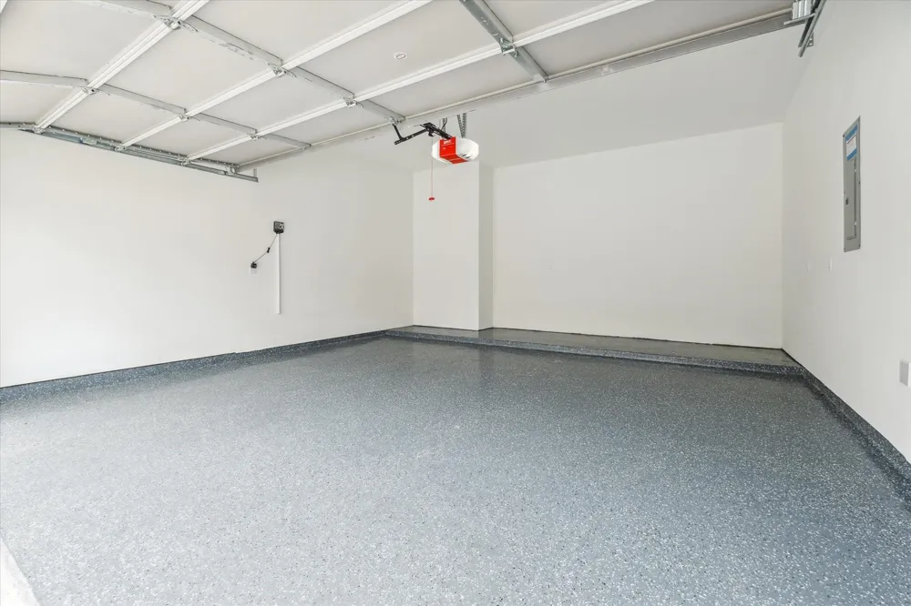845 Elkhart Street #B Houston, TX 77091