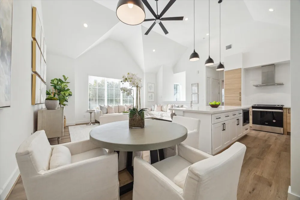 845 Elkhart Street #B Houston, TX 77091
