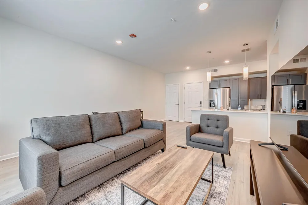 2445 Shadow View Lane #210 Houston, TX 77077