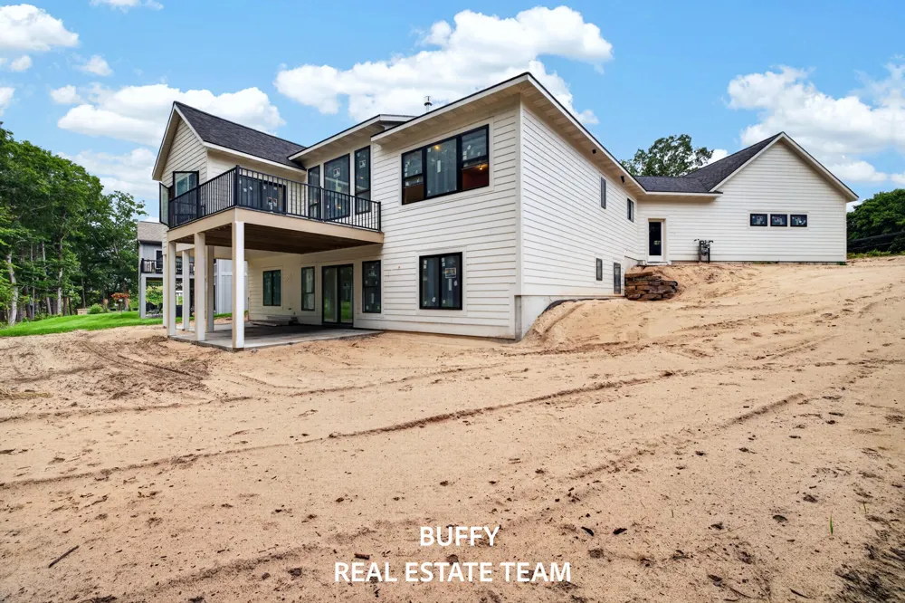 2926 Duneside Circle Muskegon, MI 49441